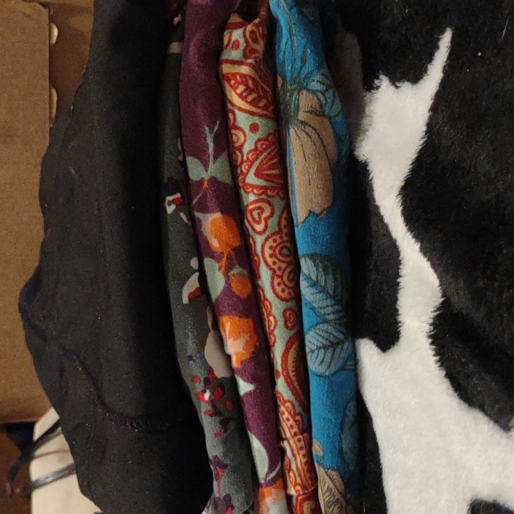 5 pairs of leggings